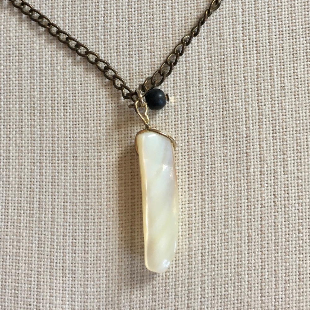 🌟🔥 2/$20!! Tooth and Bead Necklace